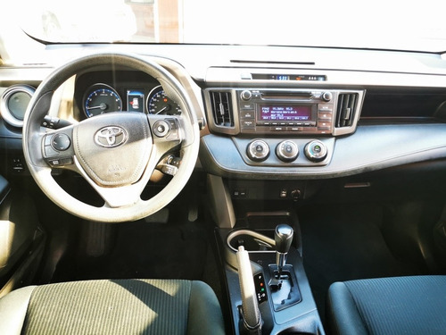 Imagen 14 de 15 de Toyota Rav4 2017 2.5 Le At