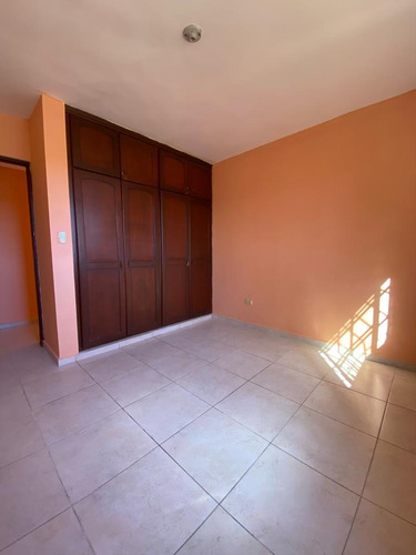 Se Vende Apartamento 3er Nivel En Alma Rosa 2