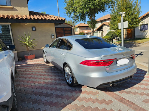 Jaguar XF 2.0 T