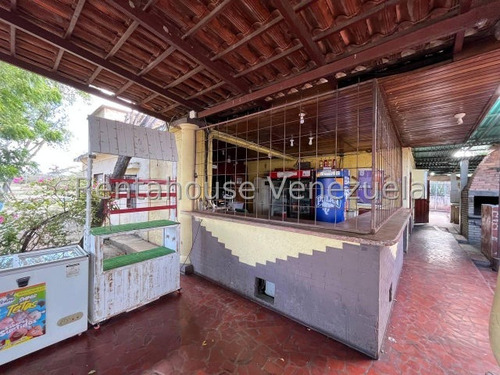 Fredxia Castillo Vende Espectacular Restaurante Completamente Operativo Via Cubir, Municipio Jimenez # 25-8293