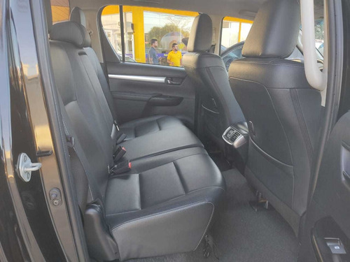 Imagem 10 de 11 de Toyota Hilux Cabine Dupla 2.8 Tdi Srx Cd 4x4 (aut)