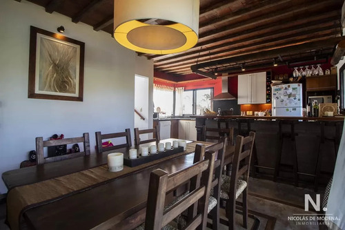 Casa Con Piscina Y Gran Terreno
