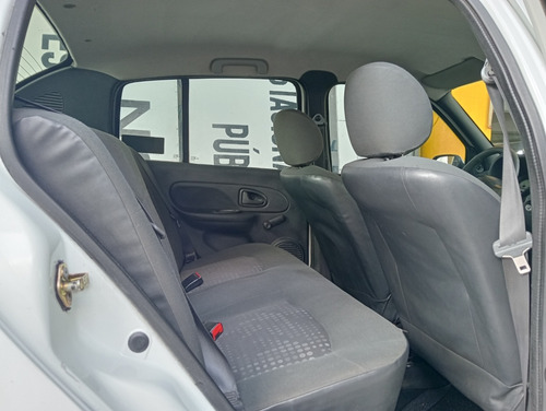 Nissan Platina 1.6 Custom Ac Mt