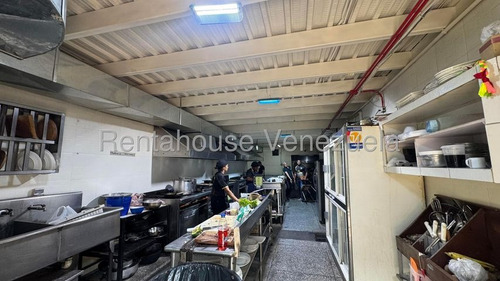 Extraordinario Local En Venta En Santa Monica