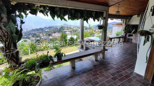 Vendo Bella Casa Con Hermosa Vista A Caracas
