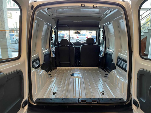 Imagen 10 de 13 de Renault Kangoo 2016 1.6 Furgon Ph3 Gran Confort Lc