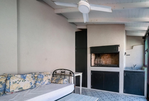 Casa En Venta En Las Lomas De San Isidro. Dos Dormitorios