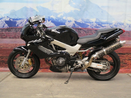 Imagen 3 de 12 de Honda Super Hawk Vtr 1000