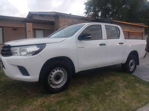 Toyota Hilux Dx 2017 Cd 2,4