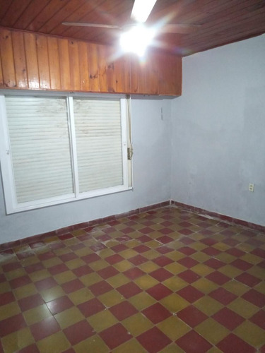 Casa En Venta - 2 Dormitorios 1 Baño - Cocheras - 300mts2 - Alsina, Baradero
