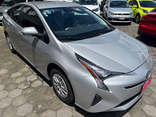 Toyota Prius 1.8 Base Cvt