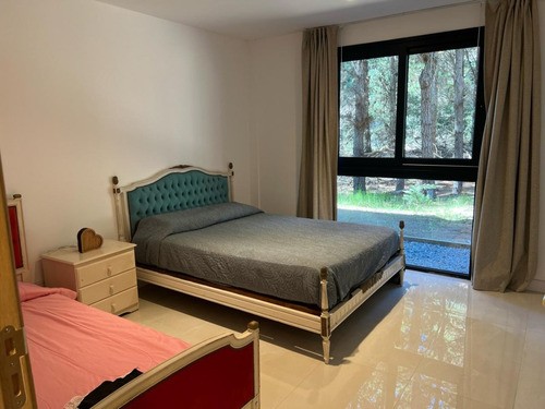 Casa En Alquiler Senderos Iv , Costa Esmeralda , 5 Dormitorios , Piscina Climatizada , Fines De Semana Y Feriados !