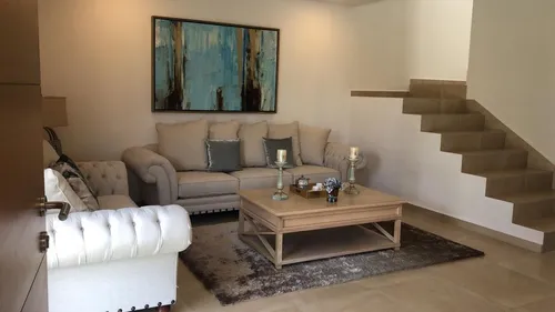 Se Vende Casa Entre El Refugio Y Zibata, 3 Recamaras, 2.5 Baños, Jardín, Roof Ga