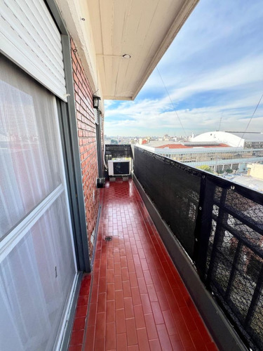 Semipiso 4 Ambientes Con Balcon Impecable