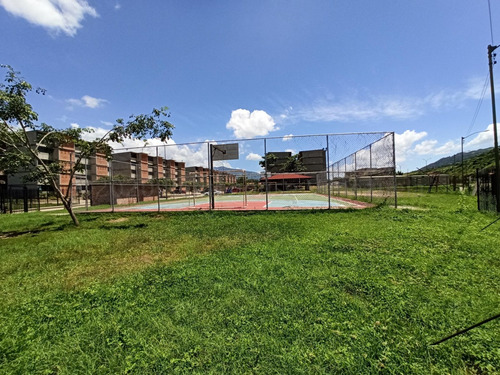 Apartamento Venta Camino Real La Moncloa. Guarenas. Ar. Mls # 24-23278