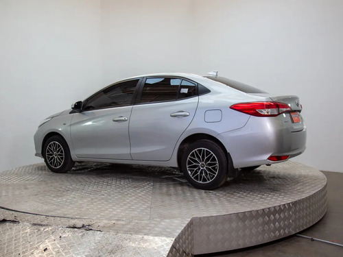 Toyota Yaris 1.5 Sedan Gli E Mt 2022
