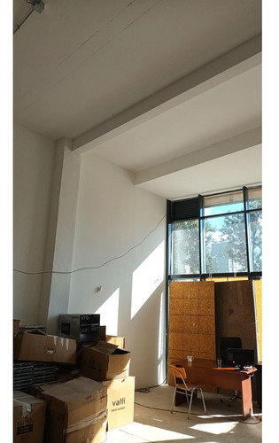 Arriendo Local Comercial 73,11 M2 Nivel Calle + 22,75 M2 En