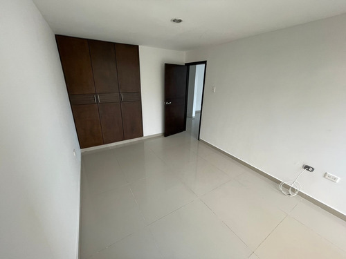 Imagen 20 de 30 de Se Vende Edifico De Tres Pisos Barrio Los Andes