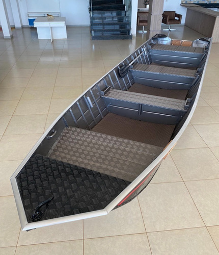Imagem 9 de 15 de Barco Petybrazil Amazonas 550 Sl (somente O Casco)