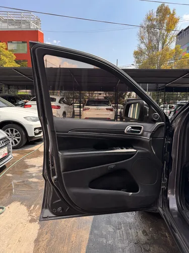 Jeep Grand Cherokee 5.7 Limited Lujo 4x4 At