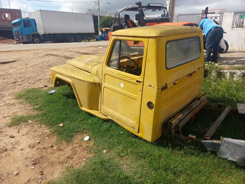 F 75 Cabine F 75 Cabine