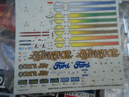 Monogram ´70 Ford Torino Gt 2 En 1 Coche Armar Completo 1/25 (Usado)