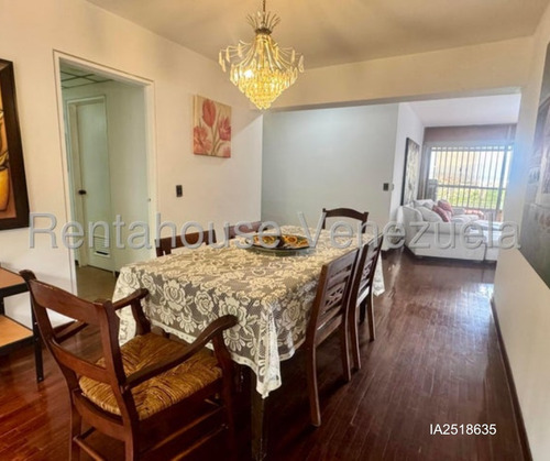 La Tahona. ¡descubre Tu Nuevo Hogar! Amplio Apartamento Con Dos Balcones, Vista Espectacular Y Piscina Espera Por Ti. ¡agenda Tu Visita Hoy Mismo!