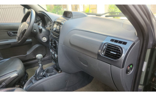 Fiat Strada 1.8 MPI ADVENTURE CE 16V FLEX 2P MANUAL