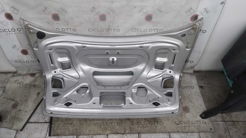 Tampa Do Porta-malas Audi A4 Sedan 05 06 07 08 Detalhe (Usado)