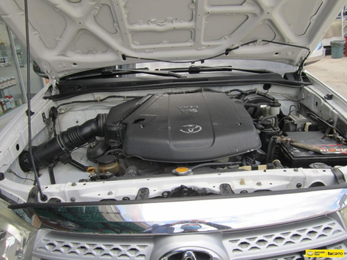 Toyota Fortuner 2011