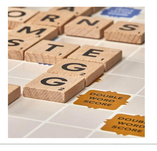 Juego De Mesa Scrabble. Juego De Palabras Clásico