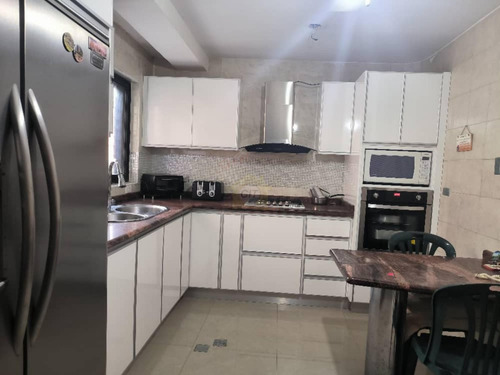 Apartamento En Alquiler Valencia, Sabana Larga, De 120mt2. Amoblado, De 3 Habitaciones, 2 Baños, Cocina Equipada, Apartamentos Alquiler Carabobo Valencia, Gf