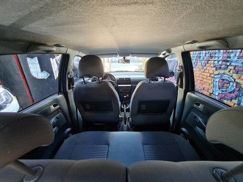 Volkswagen Suran 1.6 I Trendline 90b 2009