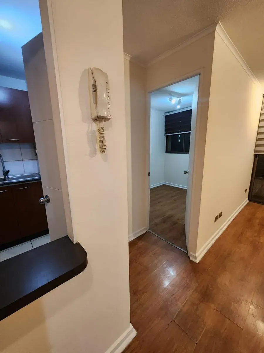 Imagen 5 de 22 de Arrienda Departamento 2d1b Metro Moneda
