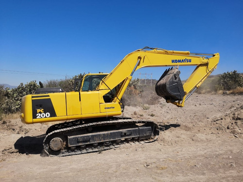 Imagen 2 de 15 de 17) Excavadora Komatsu Pc200 2006