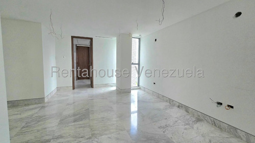 ¡¡apartamento Con Un Concepto Completamente Innovador, Amplias Panoramicas, Vista Privilegiada Y Urbanización Vip, Hermosa Sala Doble Altura! - Altamira - Luis Gomez - Mls #25-18504
