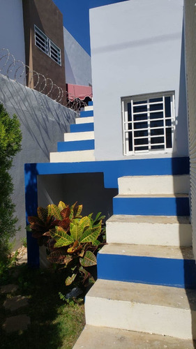 Casa Ubicada En El Residencial Las Orquideas, La Romana