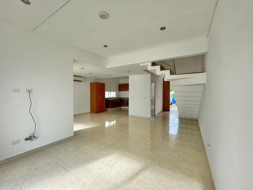 Casa En Venta En Palmaris