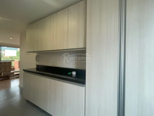 Apartamento En Venta En El Poblado. Cod V776129