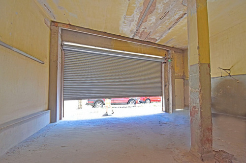 Venta Galpón En Bloque 3 Plantas Lomas Del Mirador
