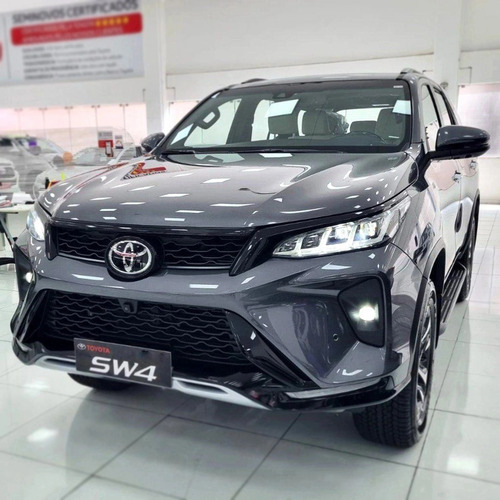 Toyota Hilux SW4 2.8 D-4D TURBO DIESEL DIAMOND 7L 4X4 AUTOMÁTICO