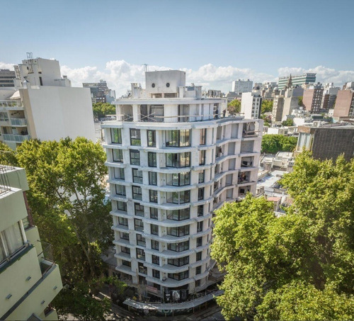 Venta Apartamento Dos Dormitorios, 1er. Piso Con Patio Cordon Sur