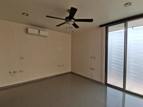 Imagen 18 de 30 de Casa En Venta, Col. Petrolera, Coatzacoalcos, Ver.