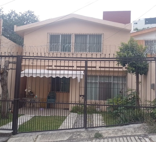 Casa En Venta En Condominio, La Pradera