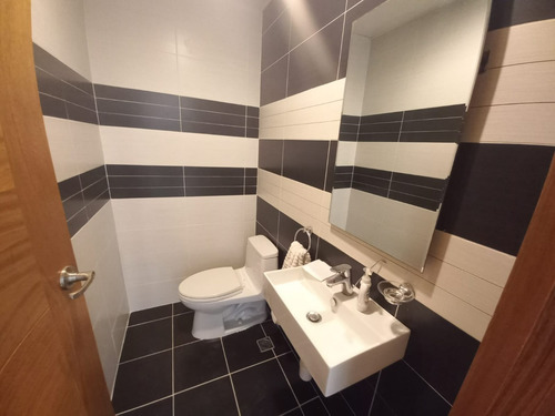 Imagen 4 de 12 de Apartamento En Alquiler Evaristo Morales, 3 Hab Torre Moderna