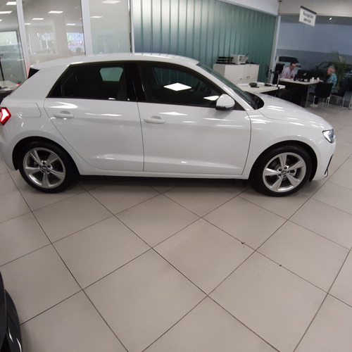 Nuevo Audi A1 Sportback 35 Tfsi Stronic 150cv 0km 2021