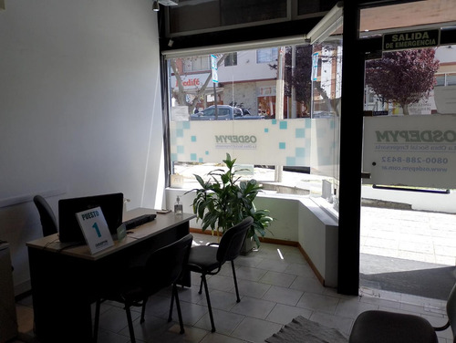 Local Comercial + Depto + Garage. Oportunidad!