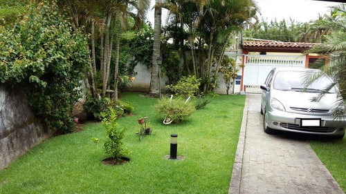 Casa Térrea A 20 Metros Da Praia Em Caraguatatuba - Cfo-1340