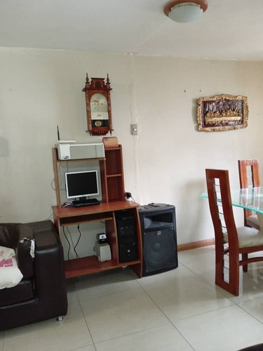 Imagen 2 de 16 de Se Vende Apartamento Duplex 68m2 Caricuao Ud7