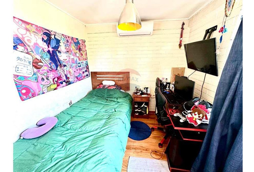 Se Vende - Casa De 2 Pisos Con Patio - Ñuñoa